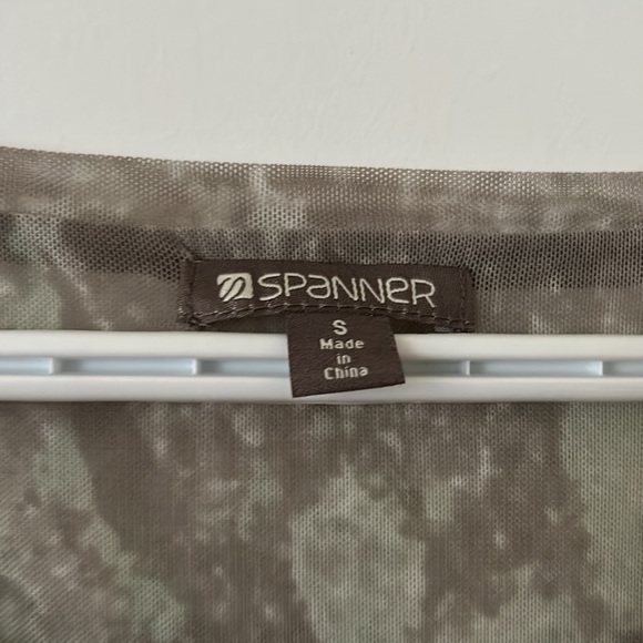 Beautiful Spanner top. Great colours for fall - Picture 2 of 2